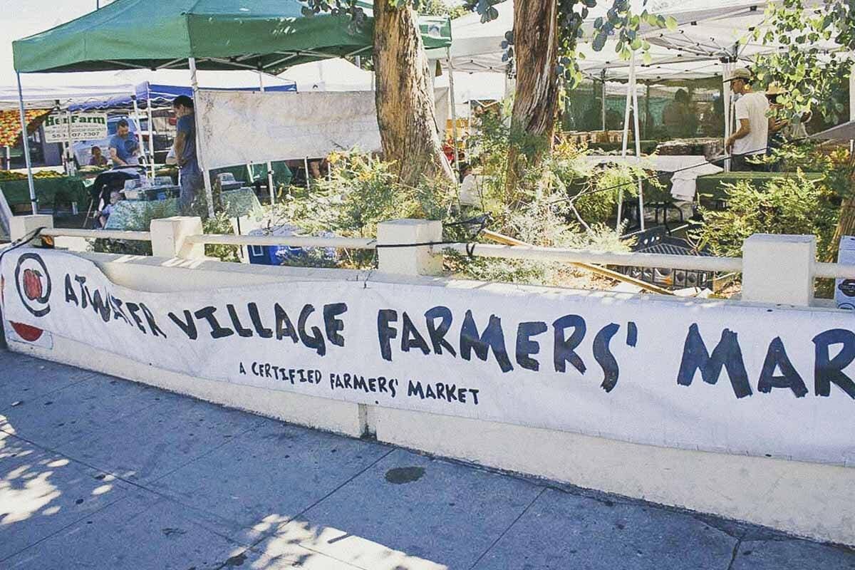 Walk to Farmer's Market every Sun 10a-2p - 3829 Glenfeliz Boulevard