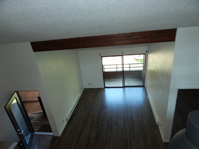 Building Photo - 355 W Deloney Ave