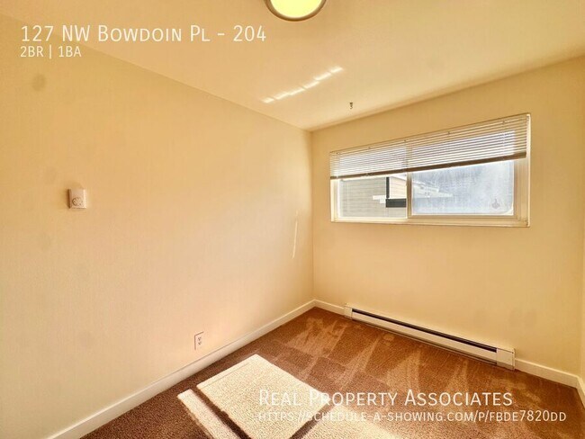 Building Photo - 127 NW Bowdoin Pl