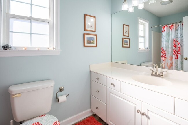 Building Photo - HOT TUB ANYONE?  THIS OFF-SEASON RENTAL IS AVAILABLE FOR A LIMITED TIME