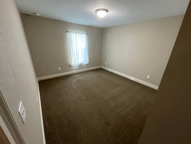 Building Photo - 455 Marion Oaks Ln