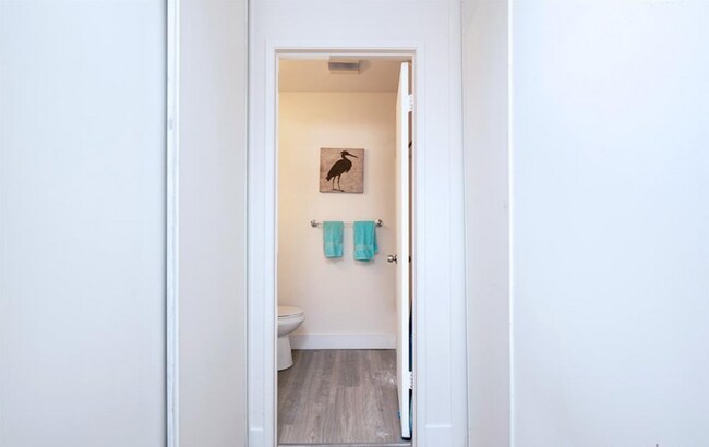 Building Photo - 1 Bed / 1 Bath Apartment for Rent in San Ysidro – $1,799/mo