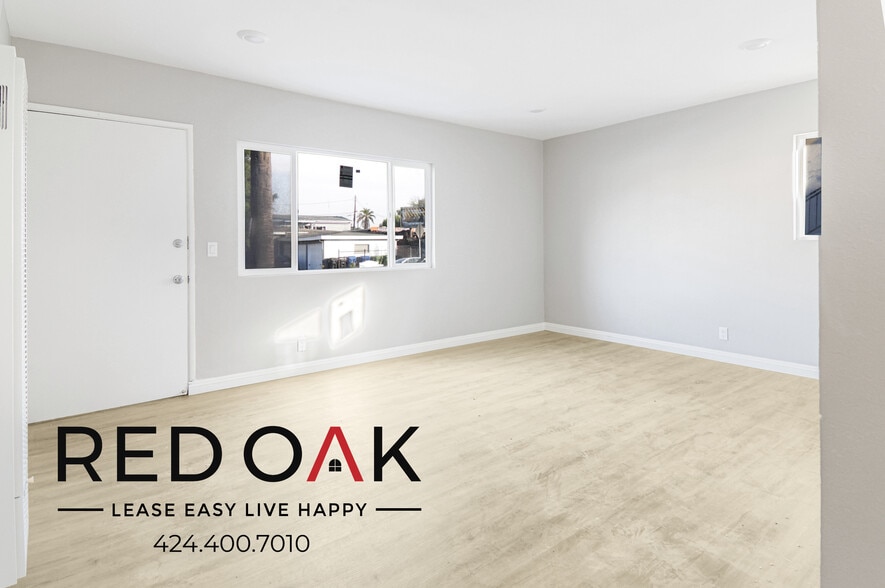 Building Photo - 8011 S Western Ave