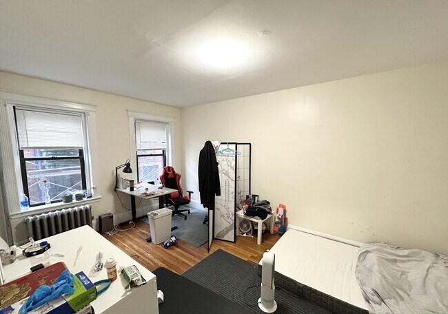 Building Photo - 39 Hemenway St