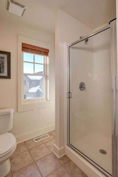 Building Photo - c1 Saddle Ridge Rd
