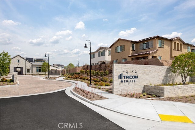 Building Photo - 31651 Hans Dr