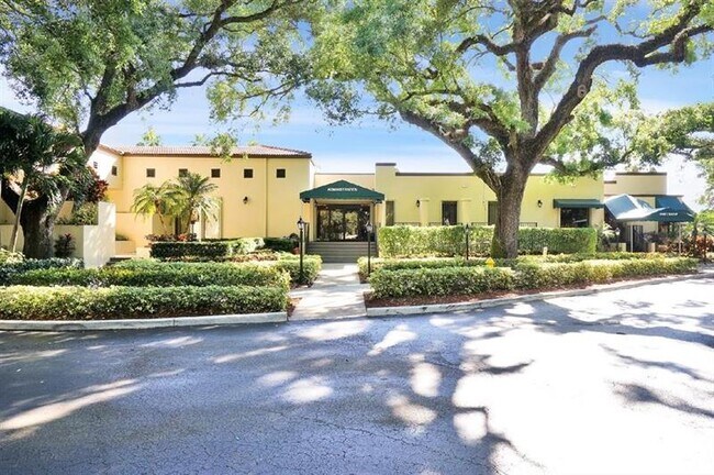 Building Photo - 1703 Whitehall Dr