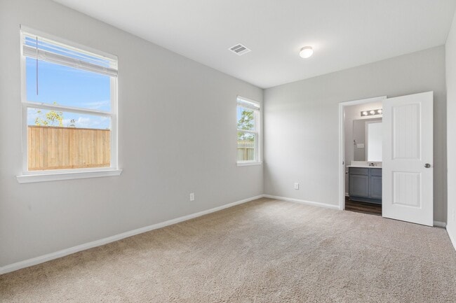 Building Photo - 2519 Moapa Dr