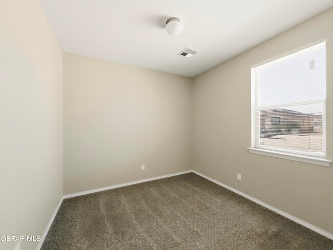 Building Photo - 1040 Earthstar Pl