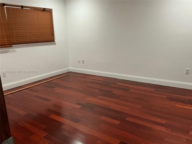 Building Photo - 8559 SW 115th Pl