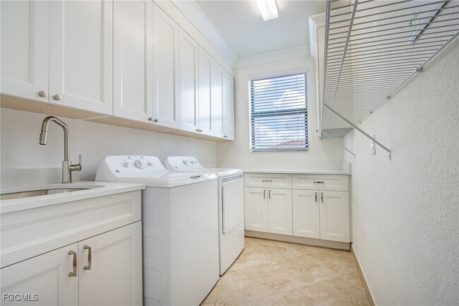 Building Photo - 11715 Oakwood Preserve Pl