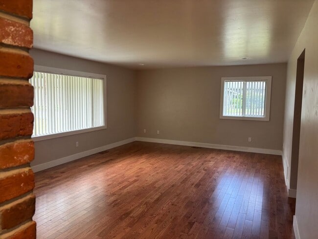 Building Photo - Charming Updated Home Near Fernan Lake & D...