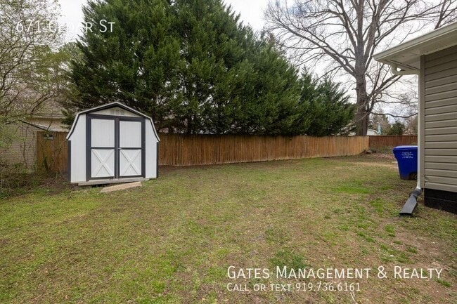 Building Photo - 671 Cedar St