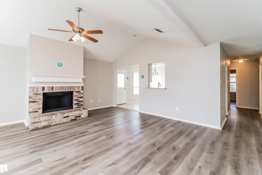 Building Photo - 5616 Colebrook Trail