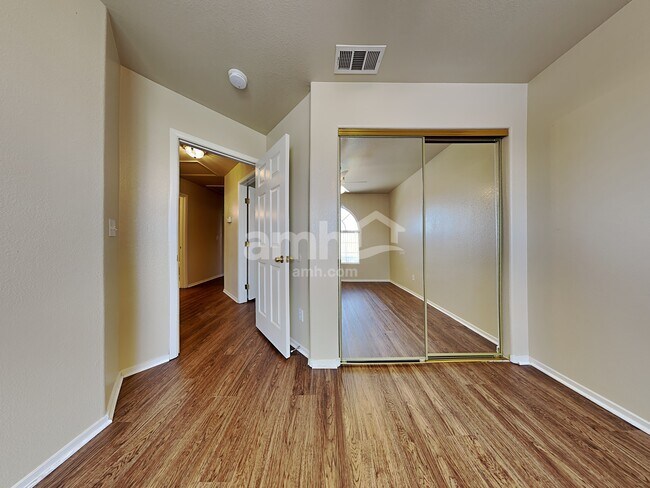 Building Photo - 8321 Canvas Ct