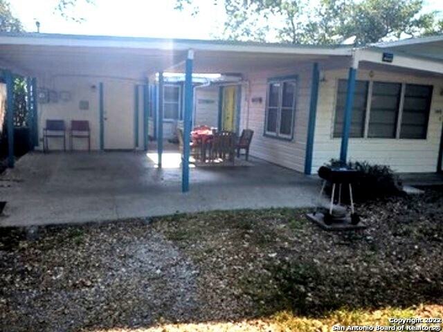 Building Photo - 305 N 4th St