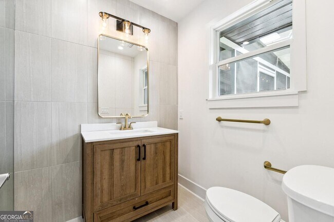 Building Photo - 1568 Niskey Lake Trail SW