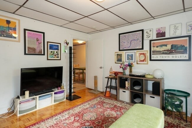 Building Photo - 18 Summit Ave