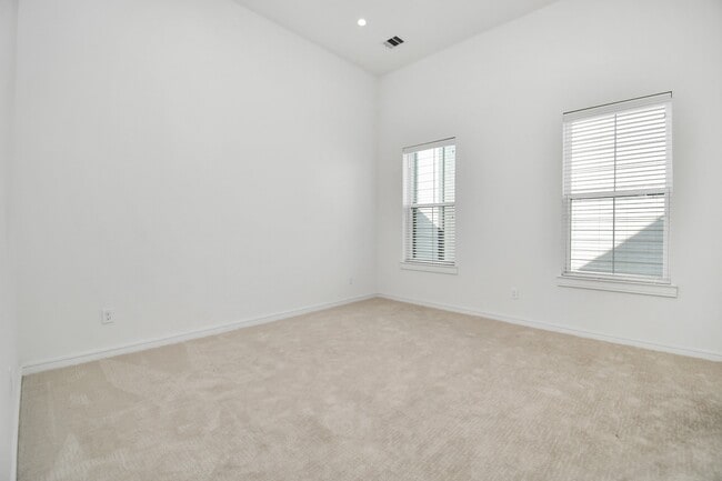 Building Photo - 4510 Old Yale St