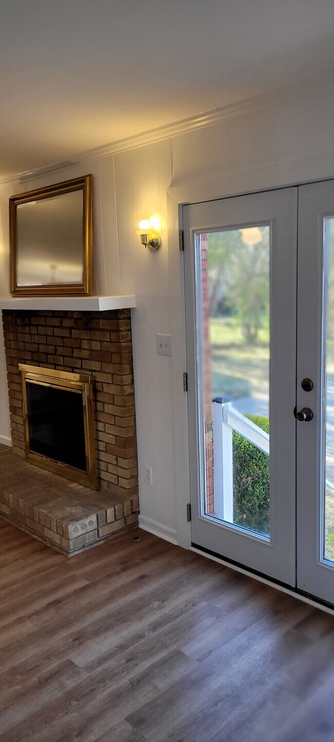 Building Photo - 3103 Wingate Ave