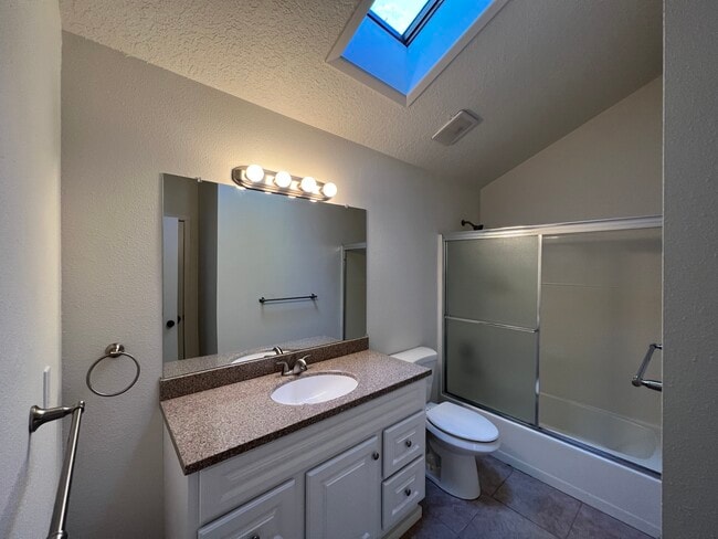 Building Photo - 2778 Robinwood Way