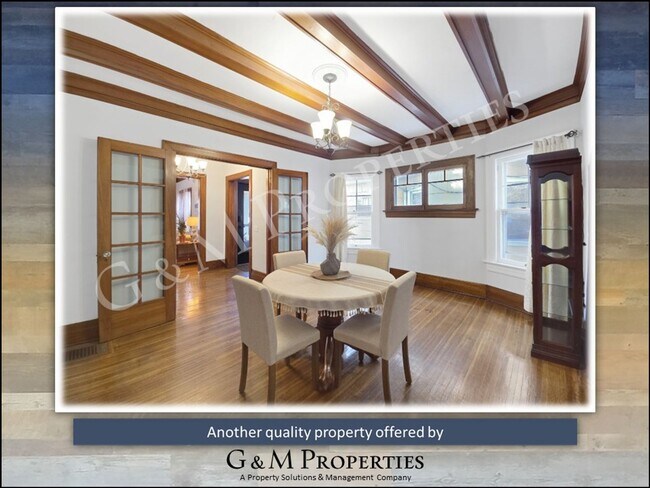 Building Photo - Rare Park Ave Rental – Spacious 3-Bedroom with Original Charm