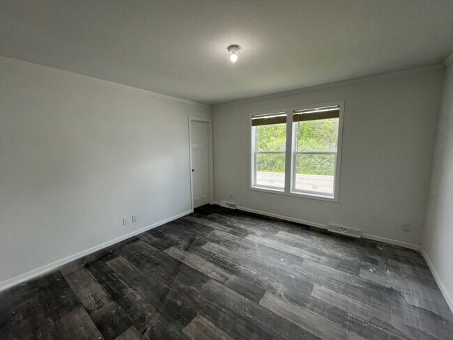 Building Photo - 5045 W Sawgrass Dr