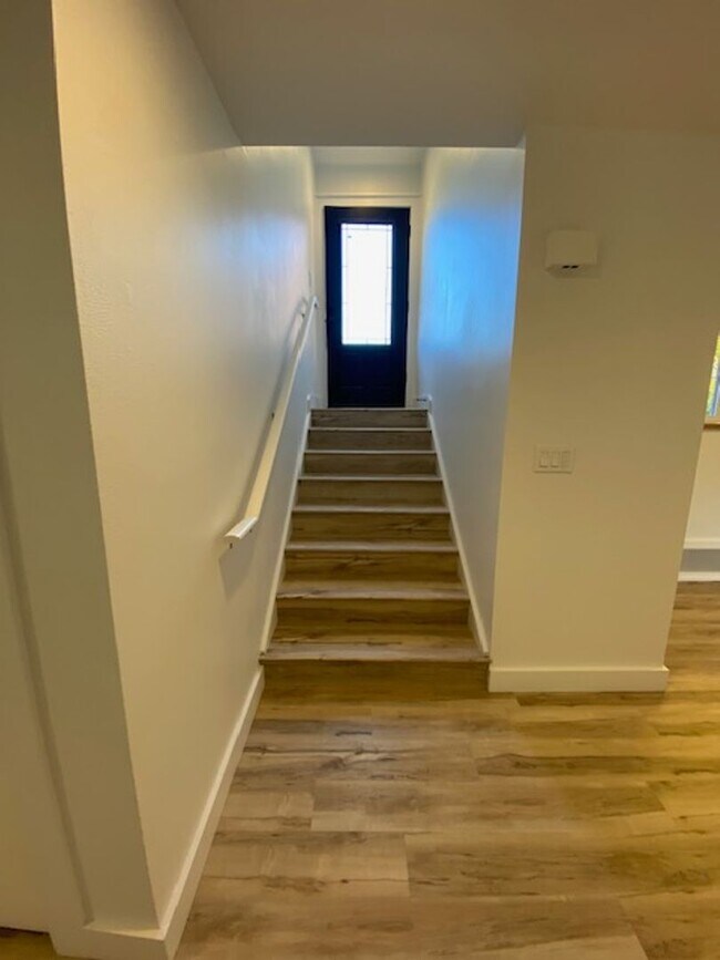 Building Photo - 107