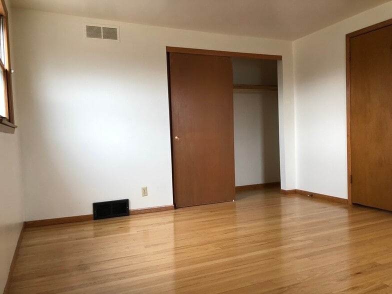 Building Photo - 21450 Jill Ct