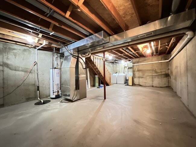 Building Photo - 2742 Pleasant View Dr