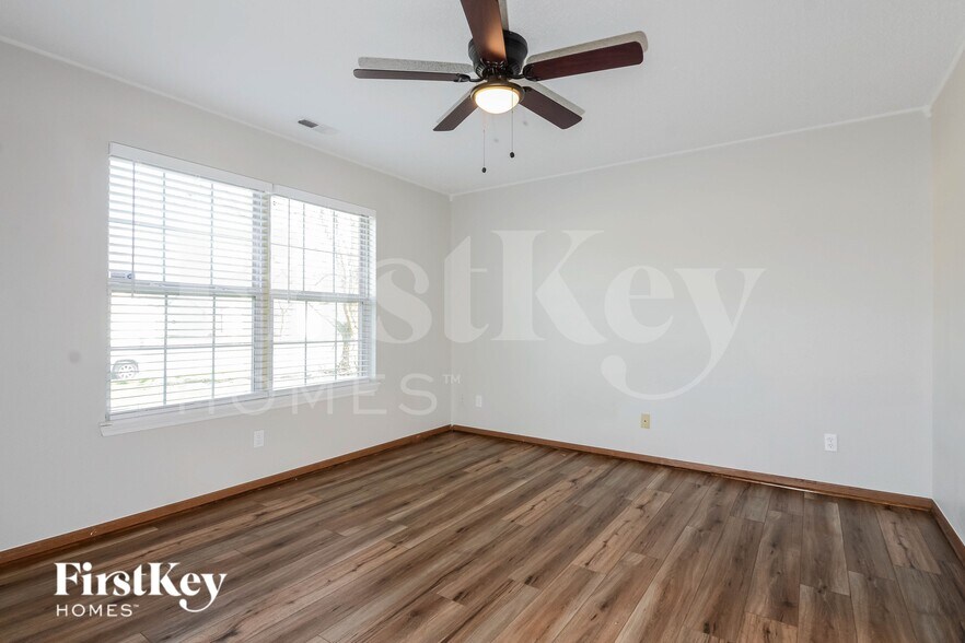 Building Photo - 5355 Milhouse Rd