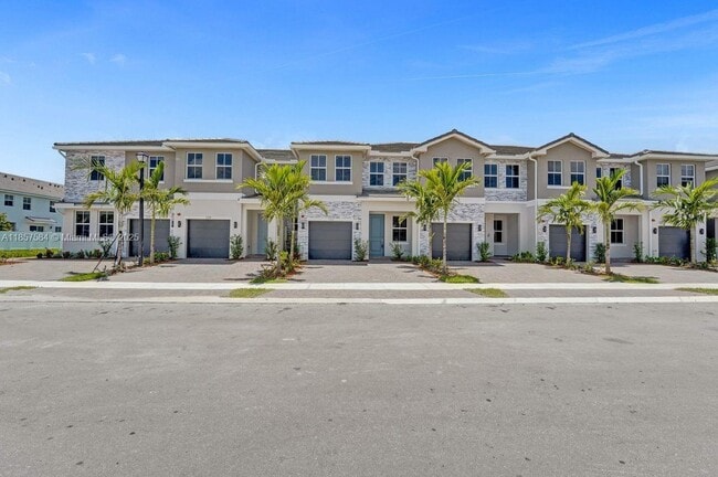 Building Photo - 133 SW 171st Ave