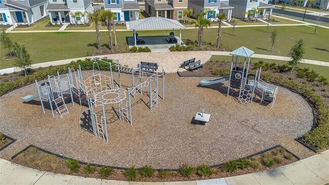 Building Photo - 2671 Armstrong Ave