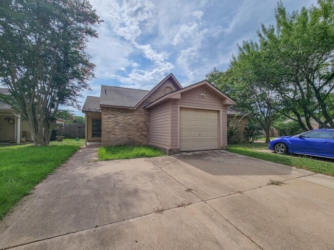 Building Photo - 17423 Ranch Country Rd