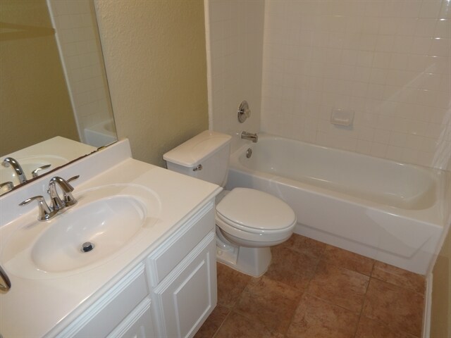 Building Photo - 901 Muirfield Rd