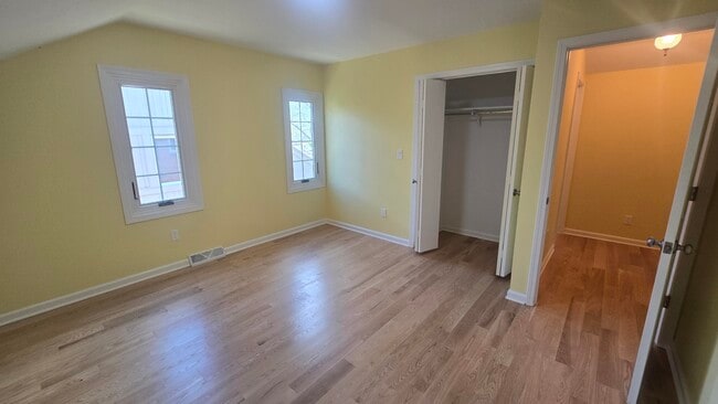 Building Photo - 2112 Quincy Ct