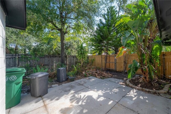 Building Photo - 6901 S Fitzgerald St