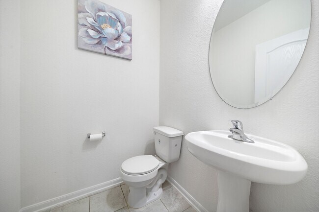 Building Photo - 25203 Farmdale Ln