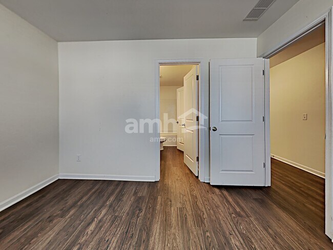 Building Photo - 190 Orion Way