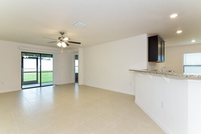 Building Photo - 12839 Impatiens St