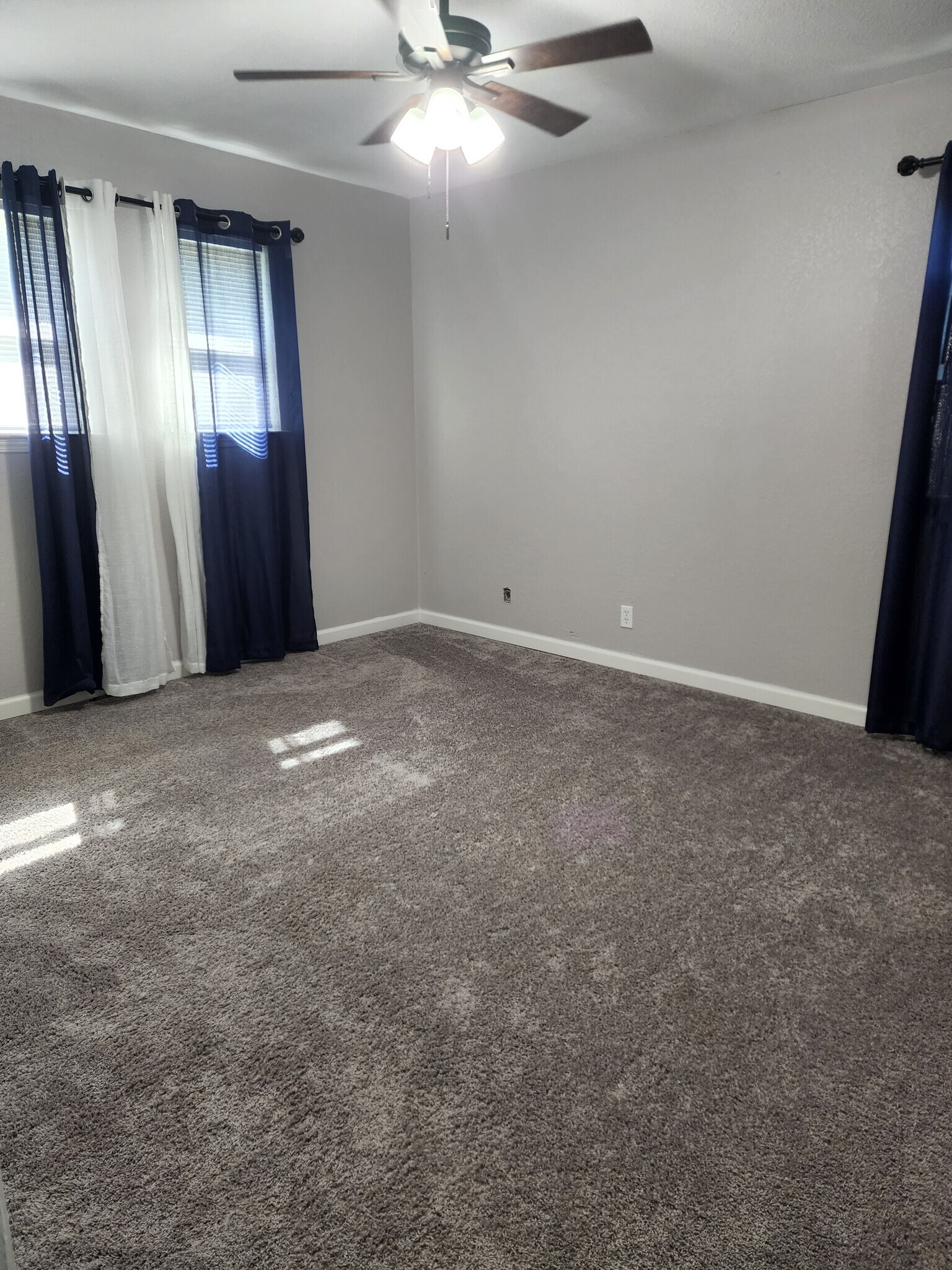 Master bedroom - 3324 Arlington St