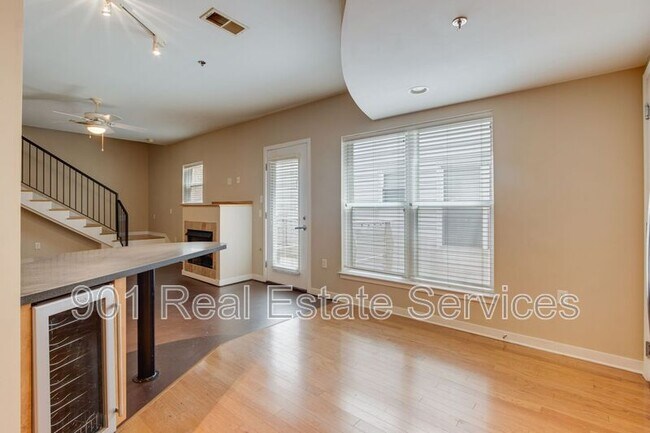 Building Photo - 426 N Front St