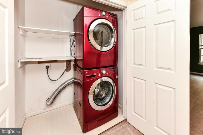 Building Photo - 4014 Rosemeade Dr