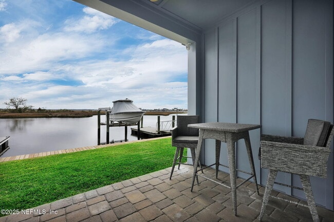 Building Photo - 2320 Beach Blvd