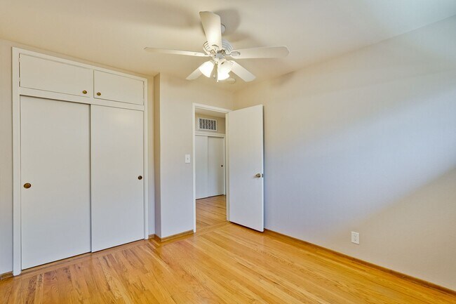 Building Photo - Welcome Home to Beautiful Cambrian Park Ne...