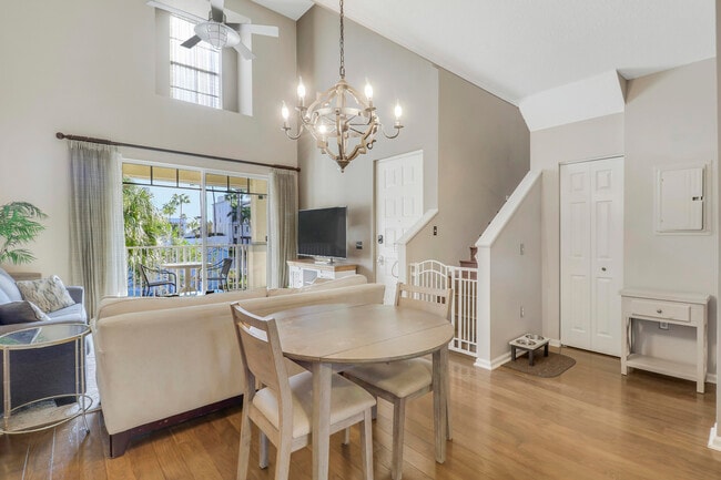 Building Photo - 1152 University Blvd