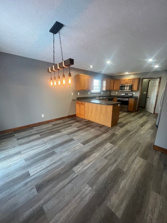 Building Photo - BEAUTIFUL LARGE 2 bedroom 2 bath CHATHAM SCHOOLS SPRINGFIELD UTILITIES