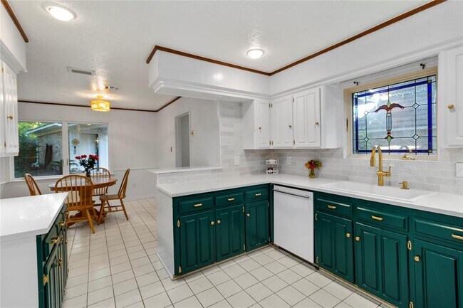 Building Photo - 470 Old Hickory Dr