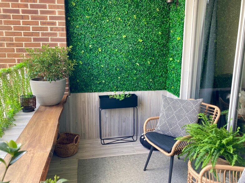 Building Photo - 14 Lockwood Dr