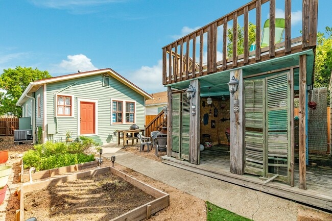 Building Photo - 4123 Avenue Q